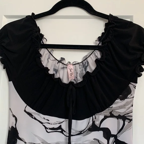 Tunic Top - Picture 2 of 4